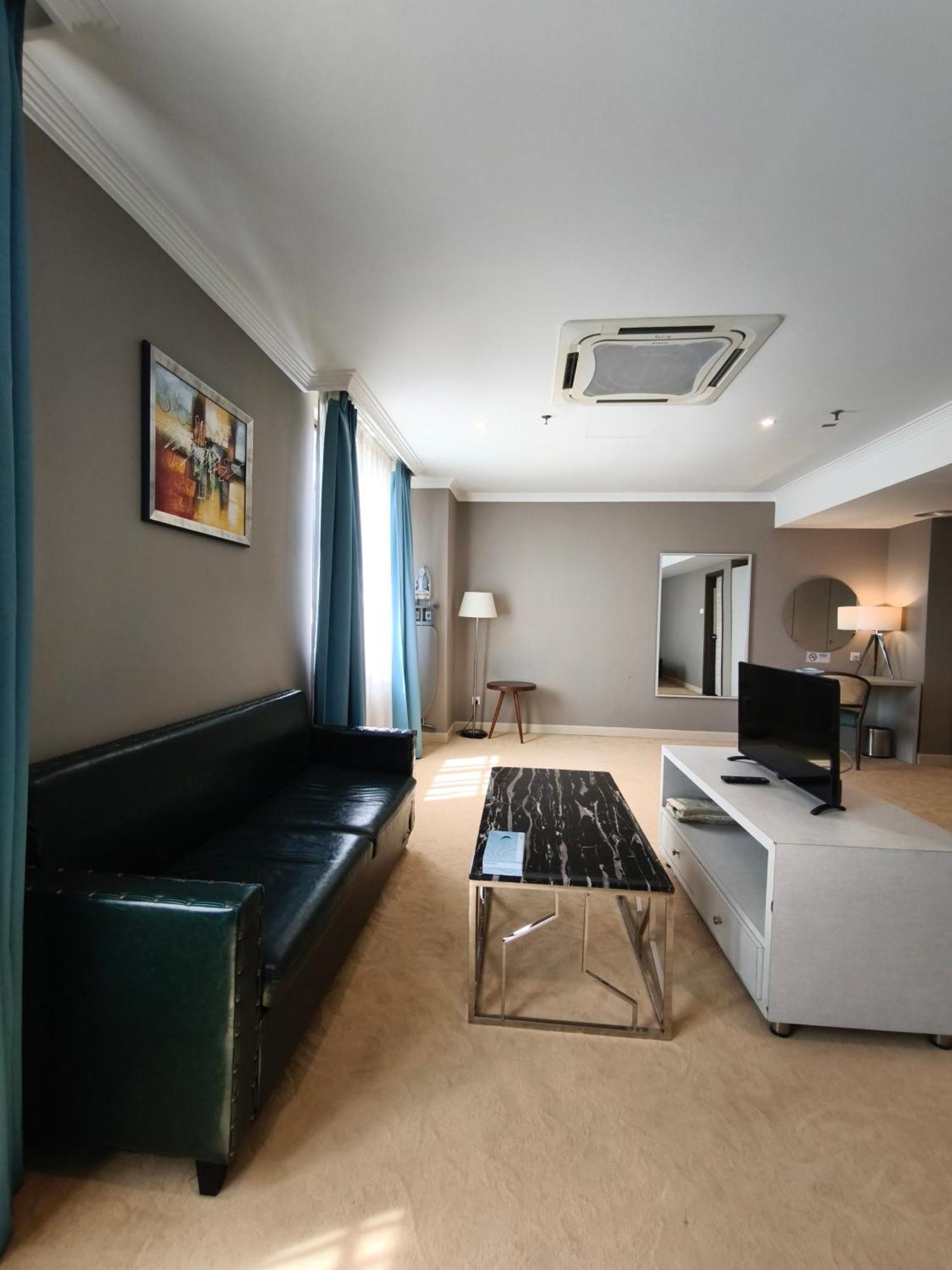Koptown EDC Hotel Kuala Lumpur Bagian luar foto
